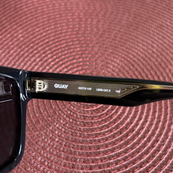Quay Black Square Sunglasses main image 5